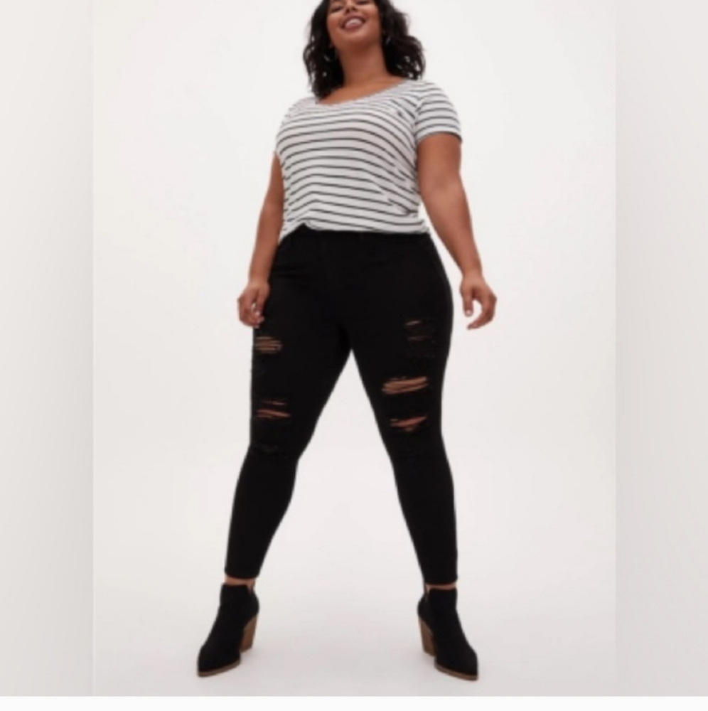 Torrid Black Sky High Skinny Jeans, Size 12